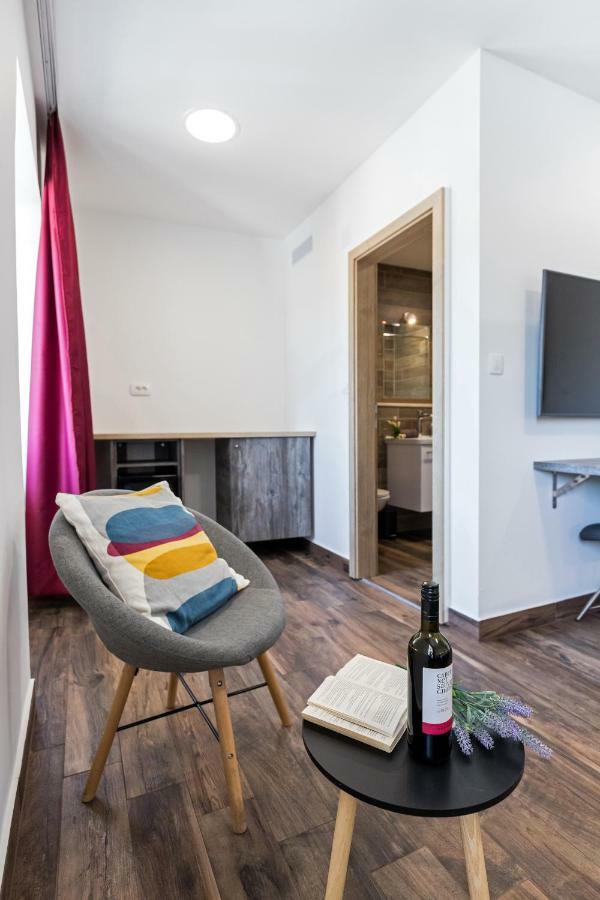 Apinelo Port Rooms Split Exterior foto